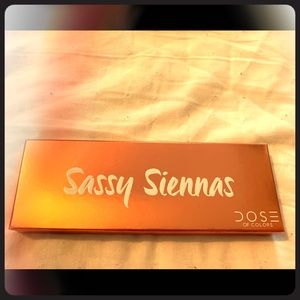 Dose of colors/ eyeshadow palette